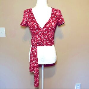 Forever 21 Women’s Wrap Style Crop Top Floral Women’s Size Medium